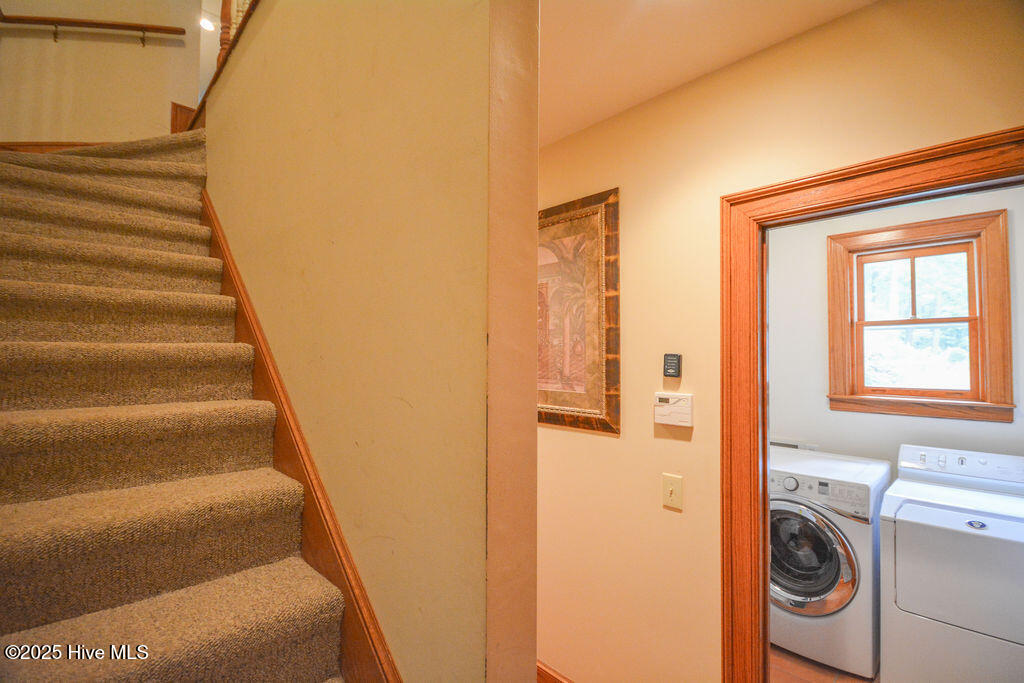 1064 Tresses Court Property Photo 27