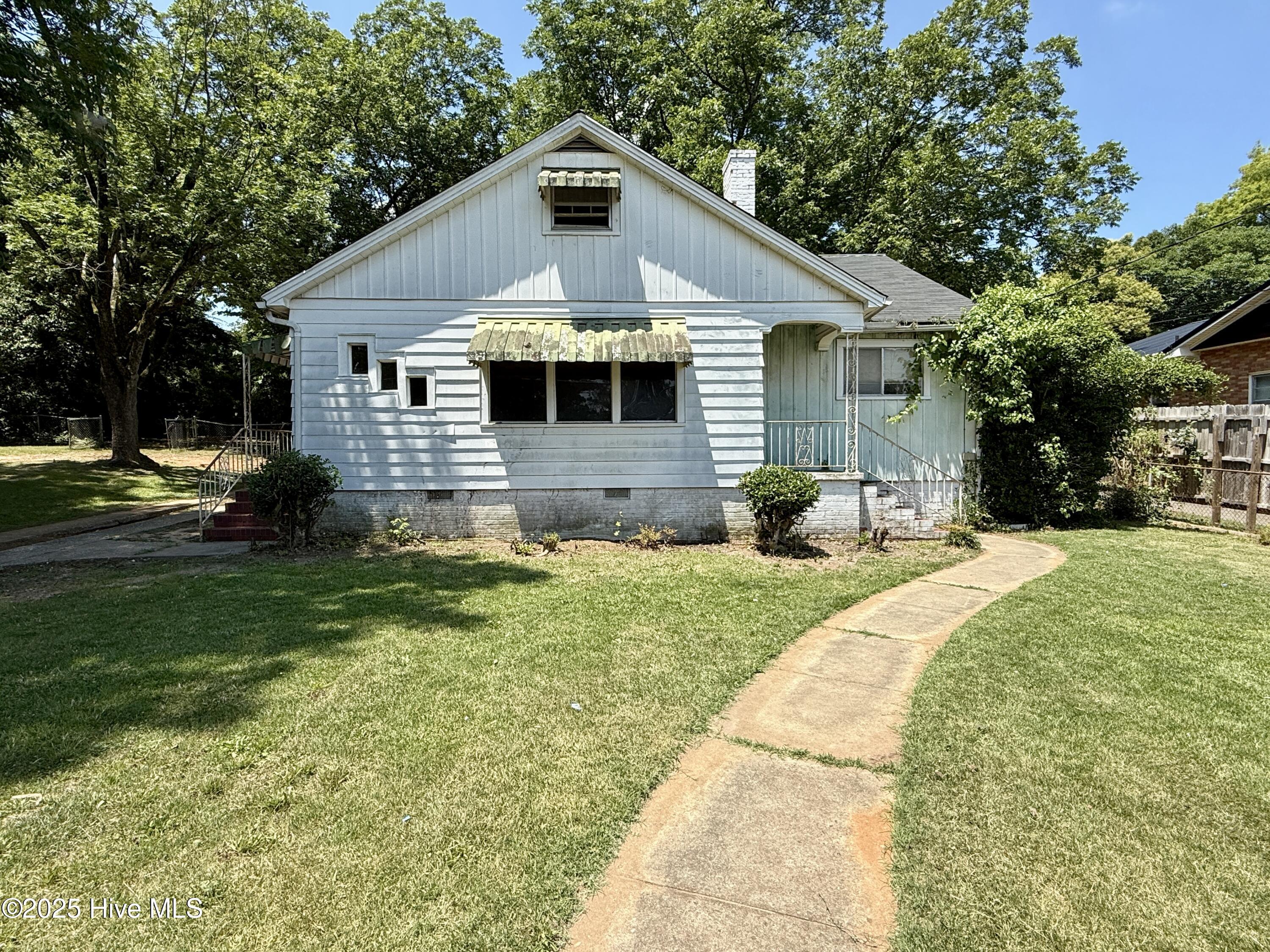 424 Bryan Street Property Photo 1