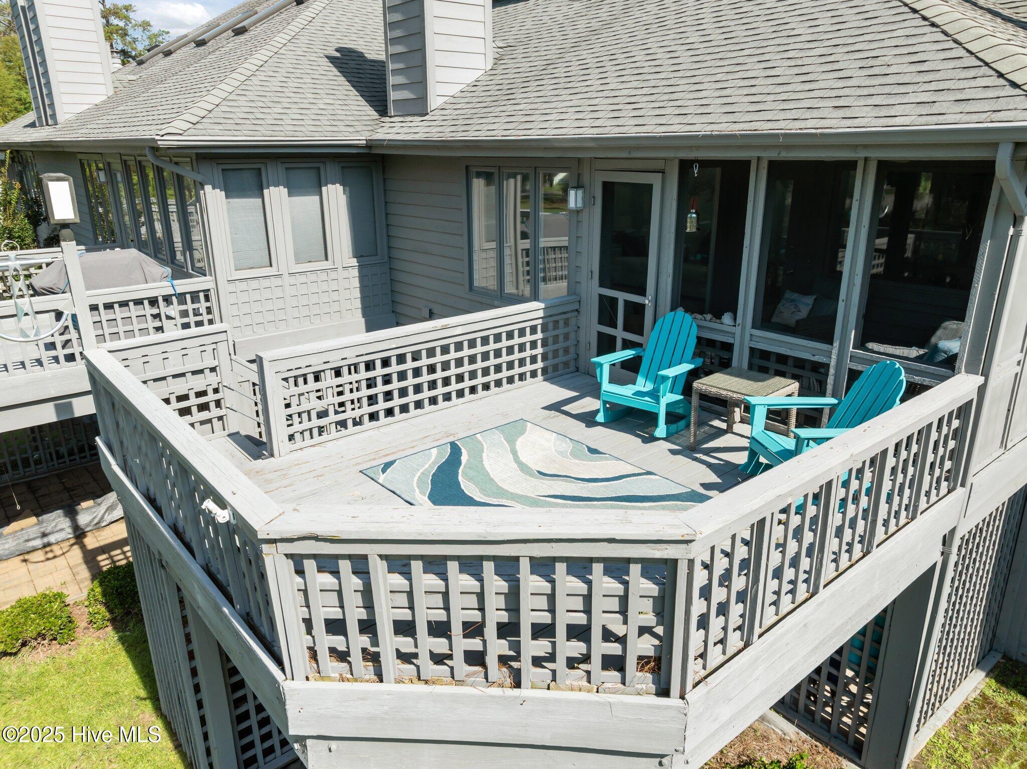110 Forecastle Court Property Photo 7