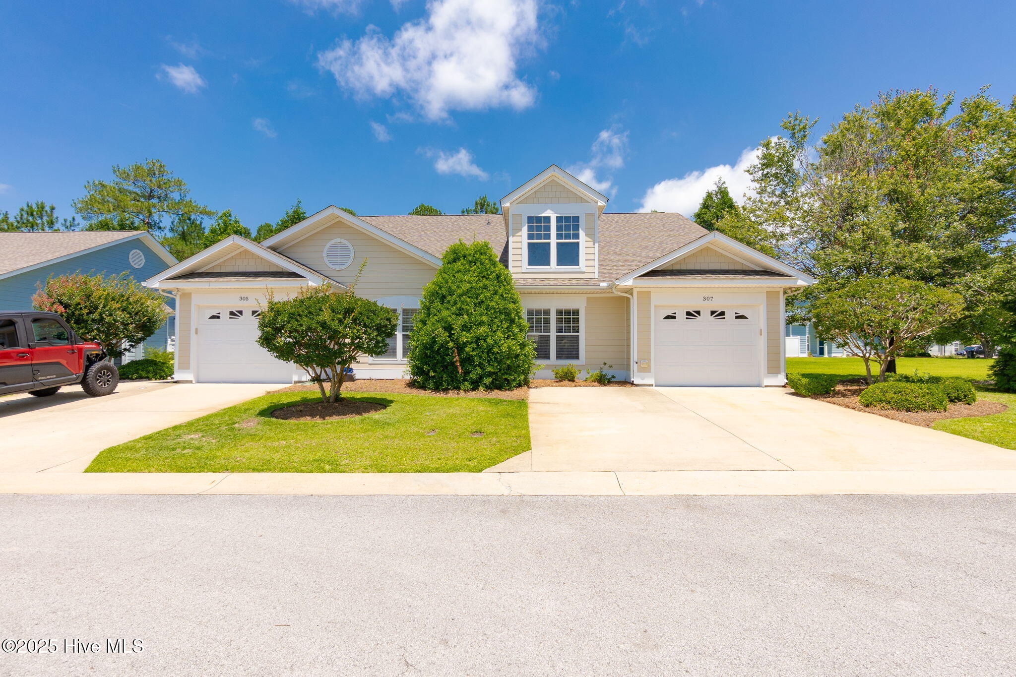 307 Sweetwater Cove Property Photo 1