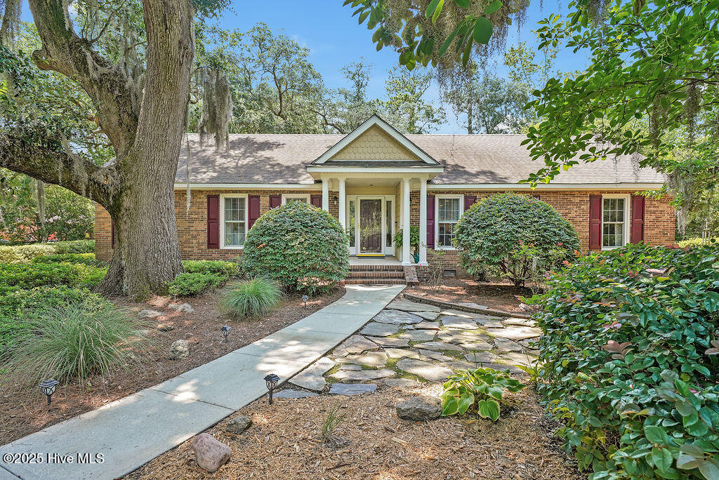 693 River Road Property Photo 1