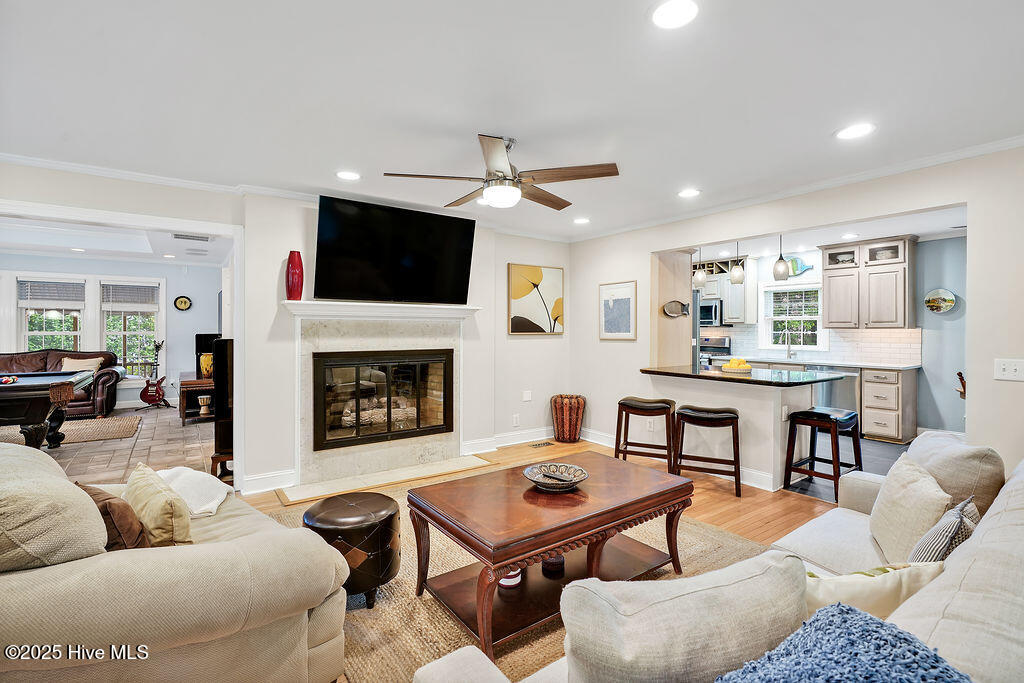 693 River Road Property Photo 10