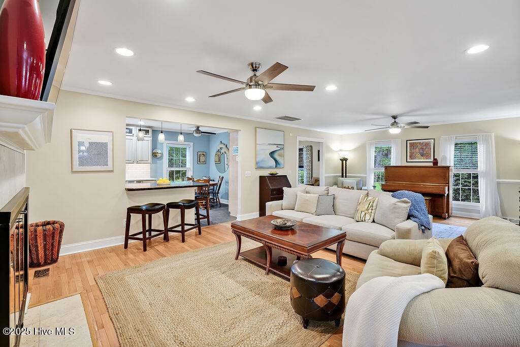 693 River Road Property Photo 12