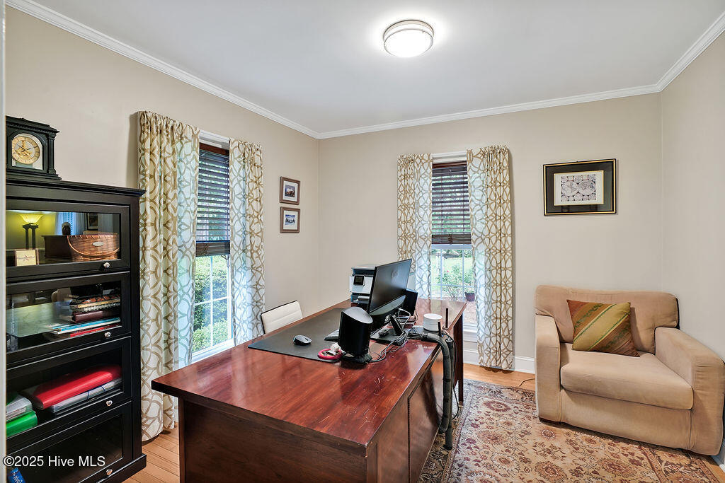 693 River Road Property Photo 13