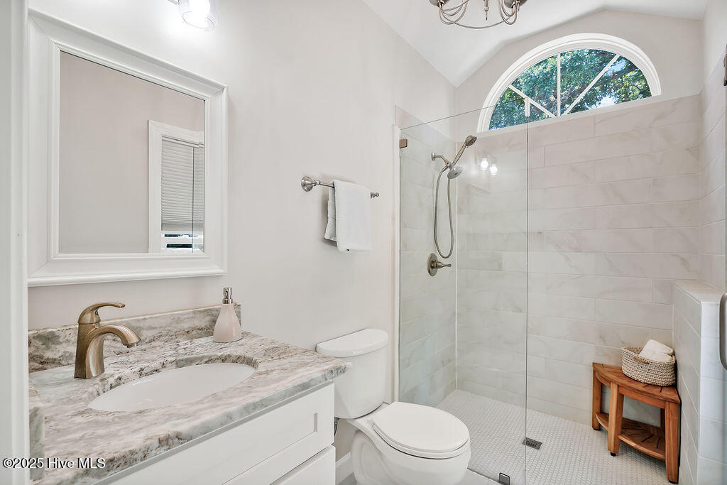 693 River Road Property Photo 38