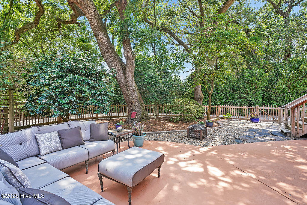 693 River Road Property Photo 45