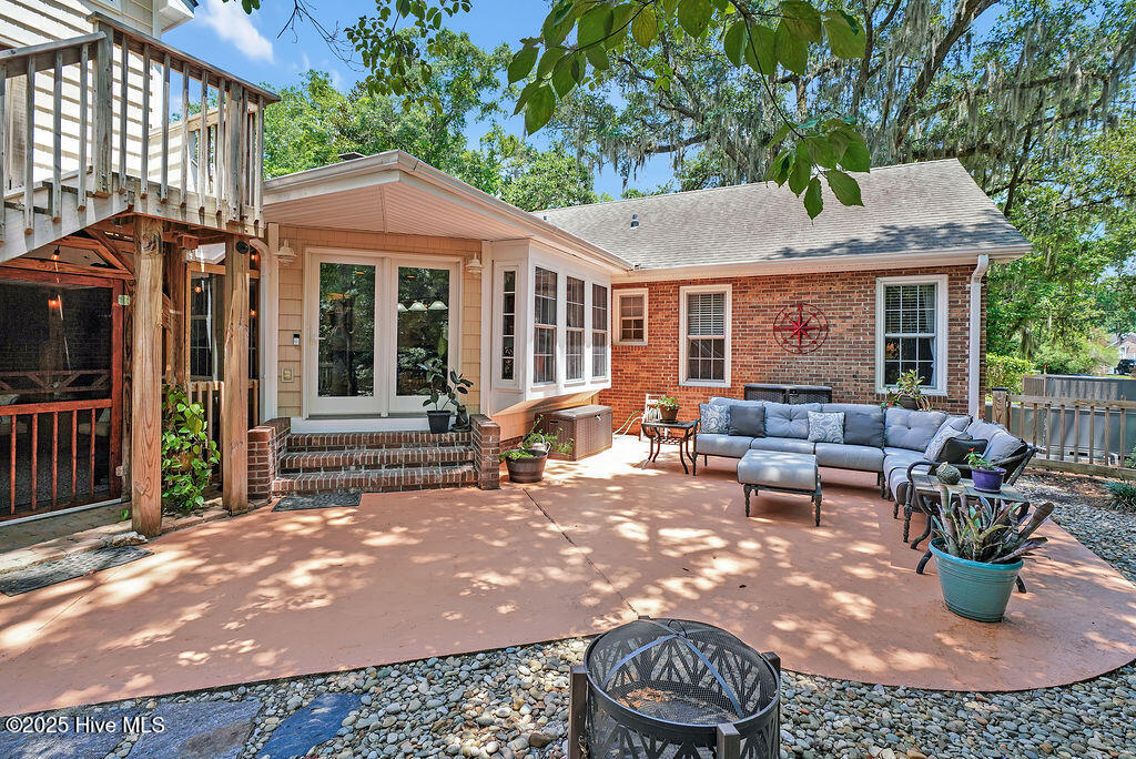 693 River Road Property Photo 47
