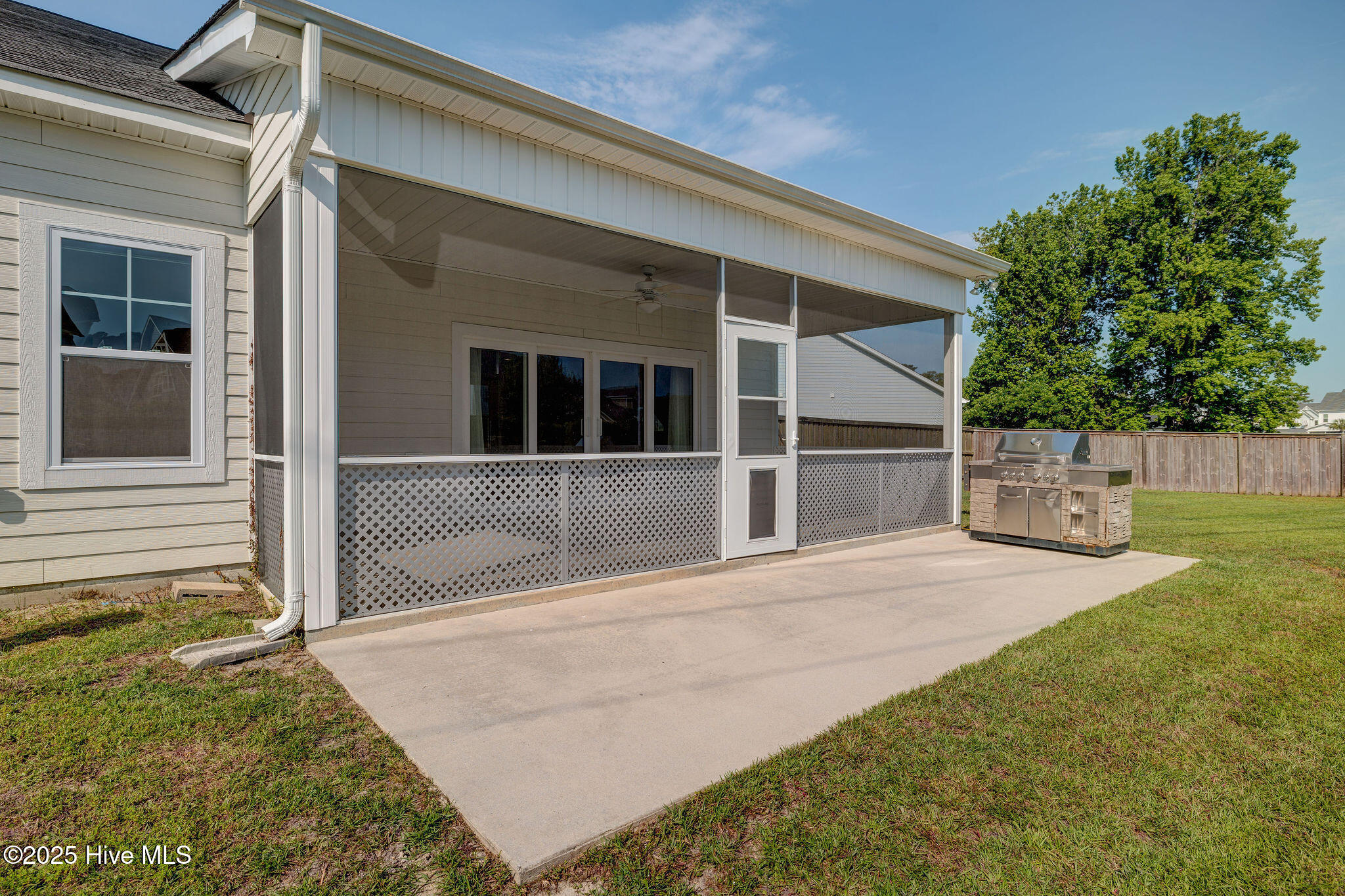 134 N Lamplighters Walk Property Photo 10