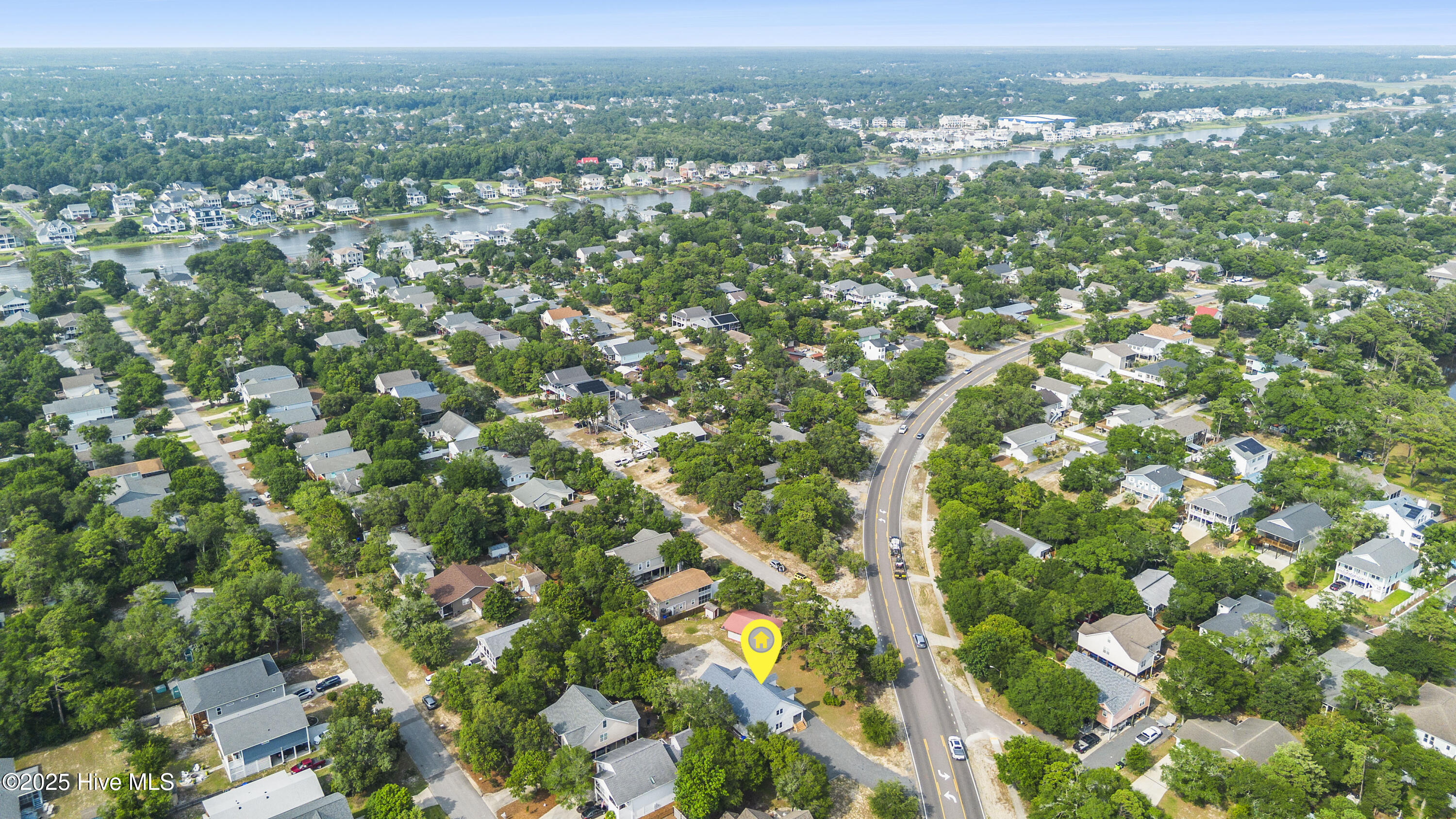2106 E Oak Island Drive Property Photo 9