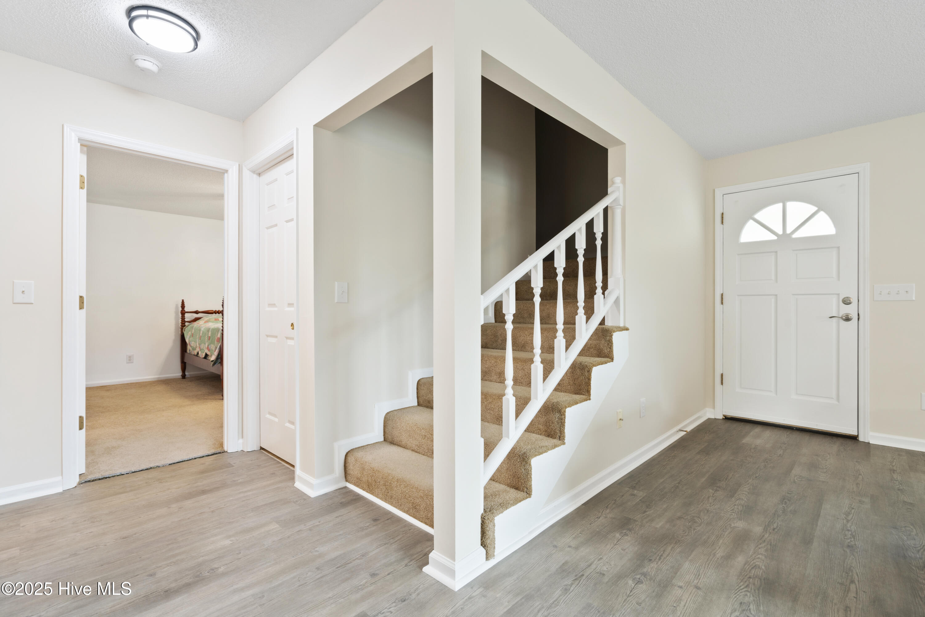 2106 E Oak Island Drive Property Photo 22