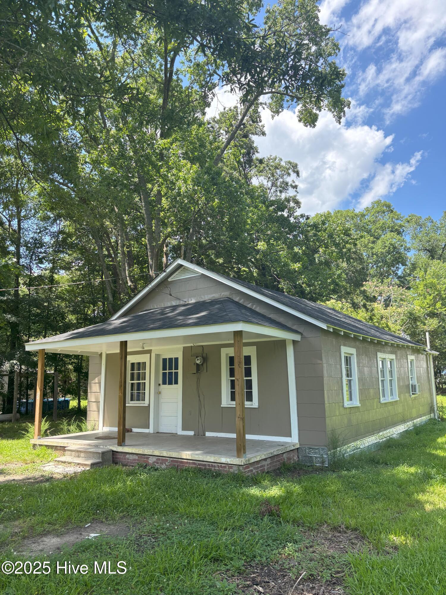 105 Cranberry Street Property Photo 1