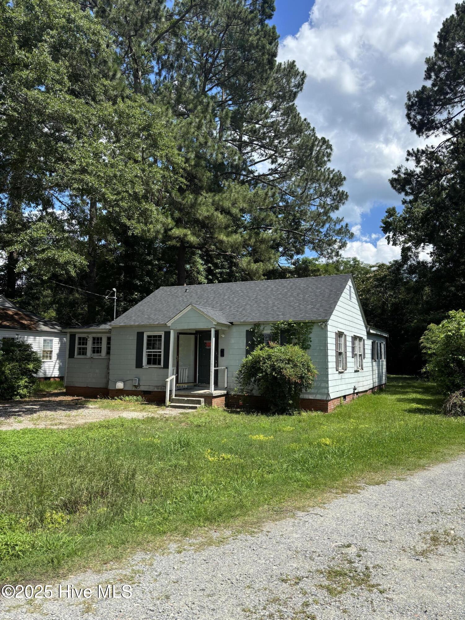 201 Winesett Circle Property Photo 1