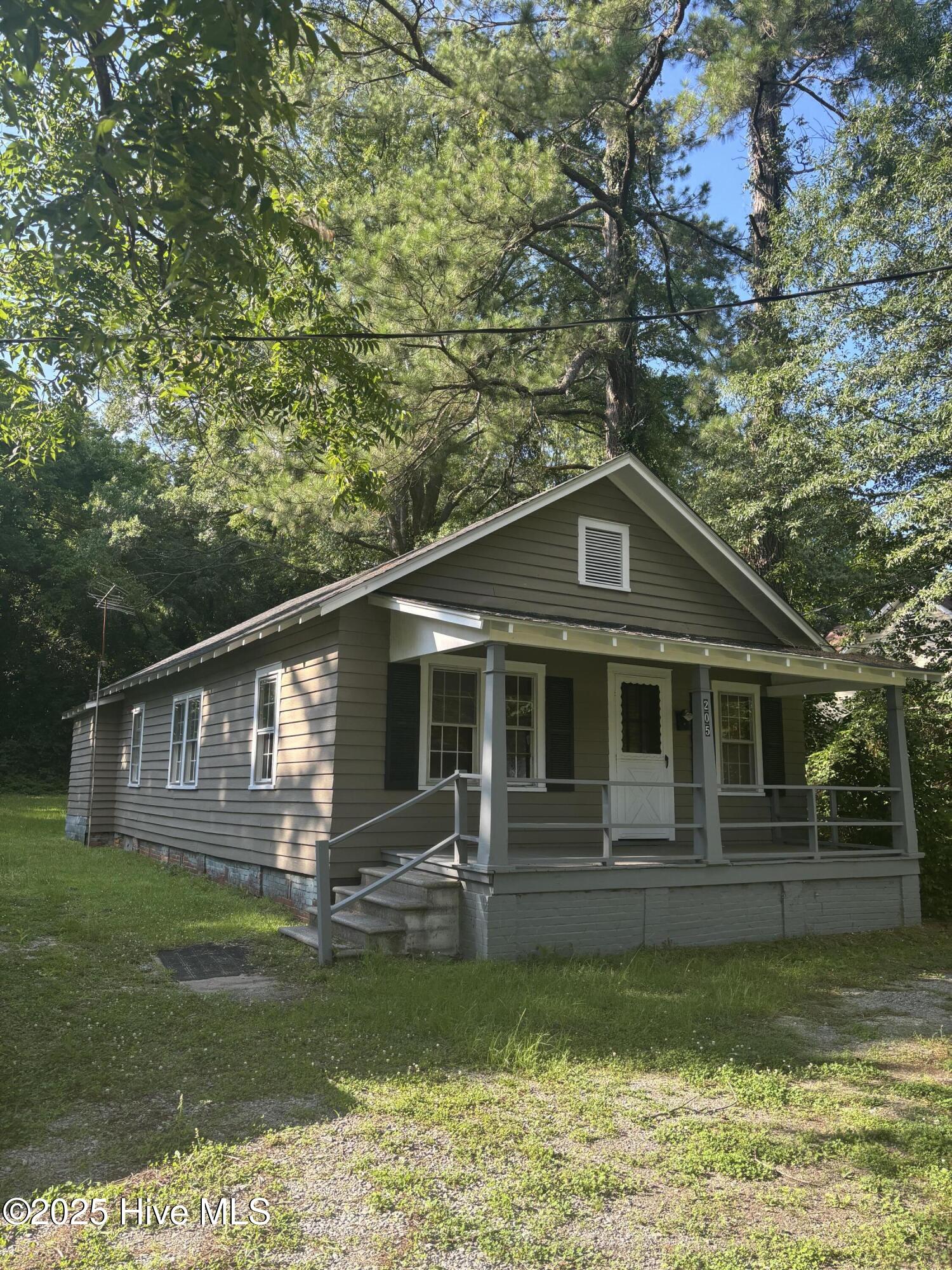 205 Brinkley Avenue Property Photo 1