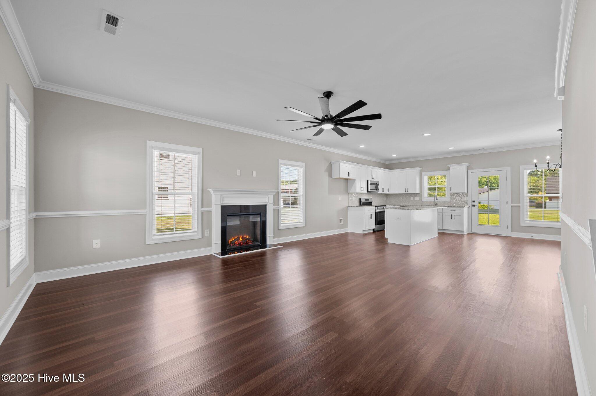 853 Mulligan Drive Property Photo 3
