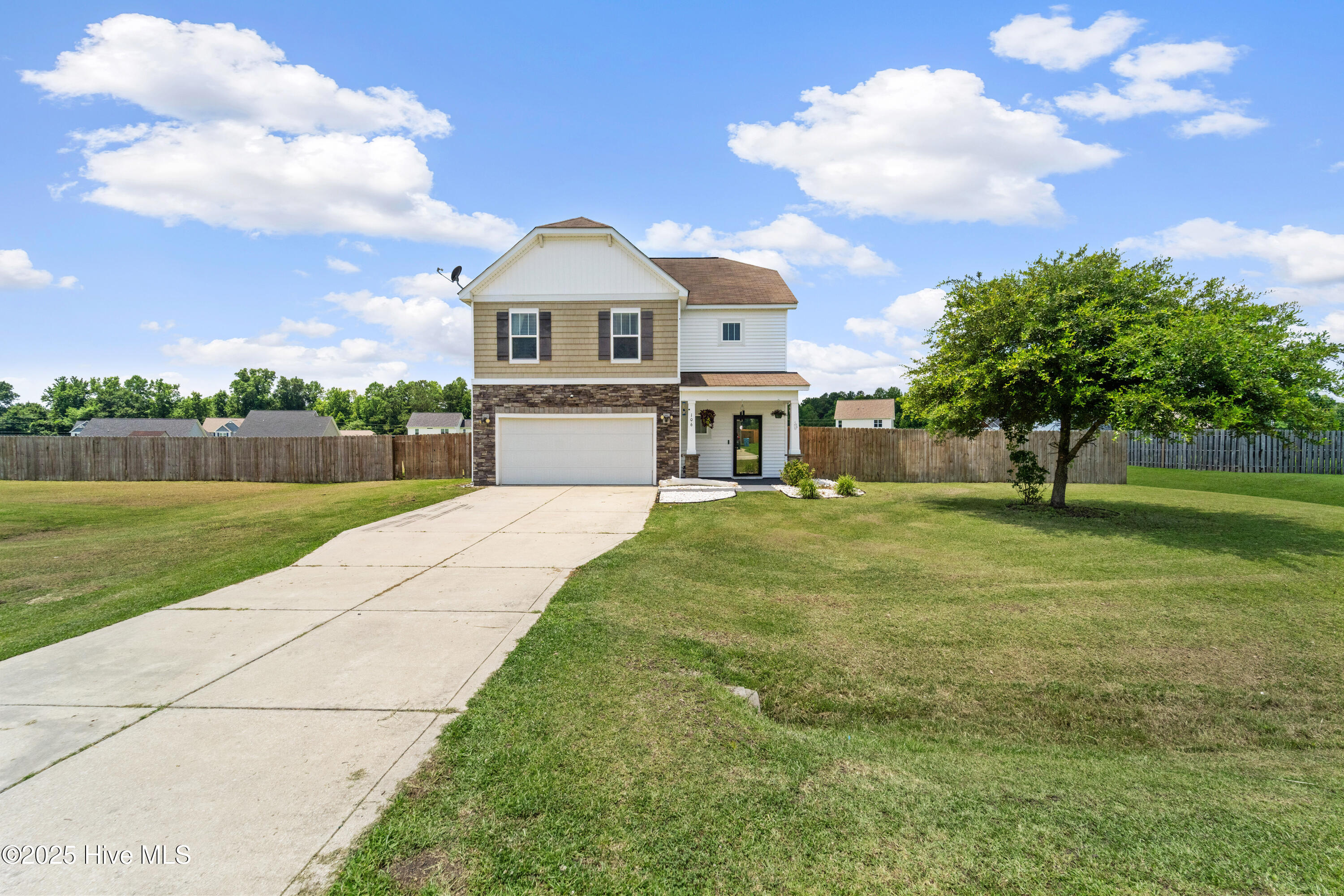 106 Moss Creek Drive Property Photo 1