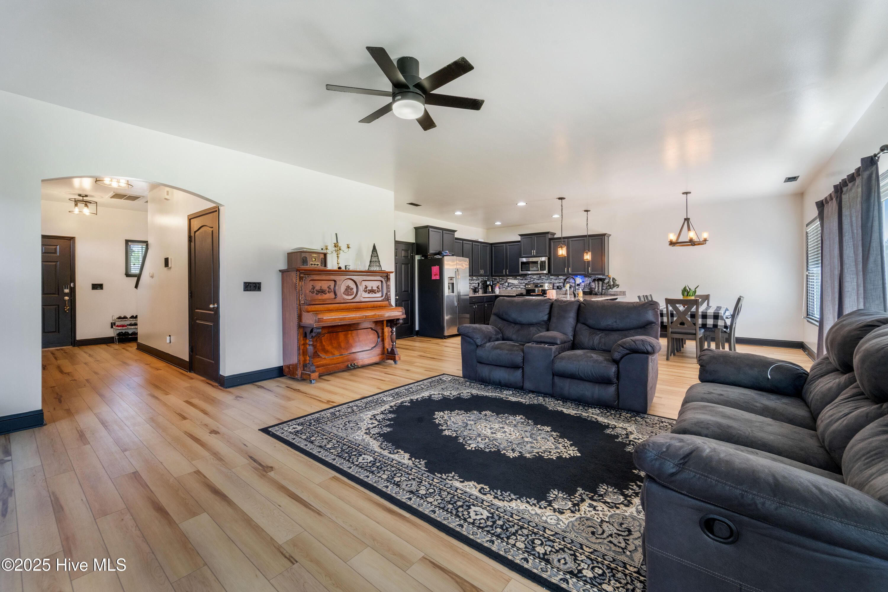 106 Moss Creek Drive Property Photo 4
