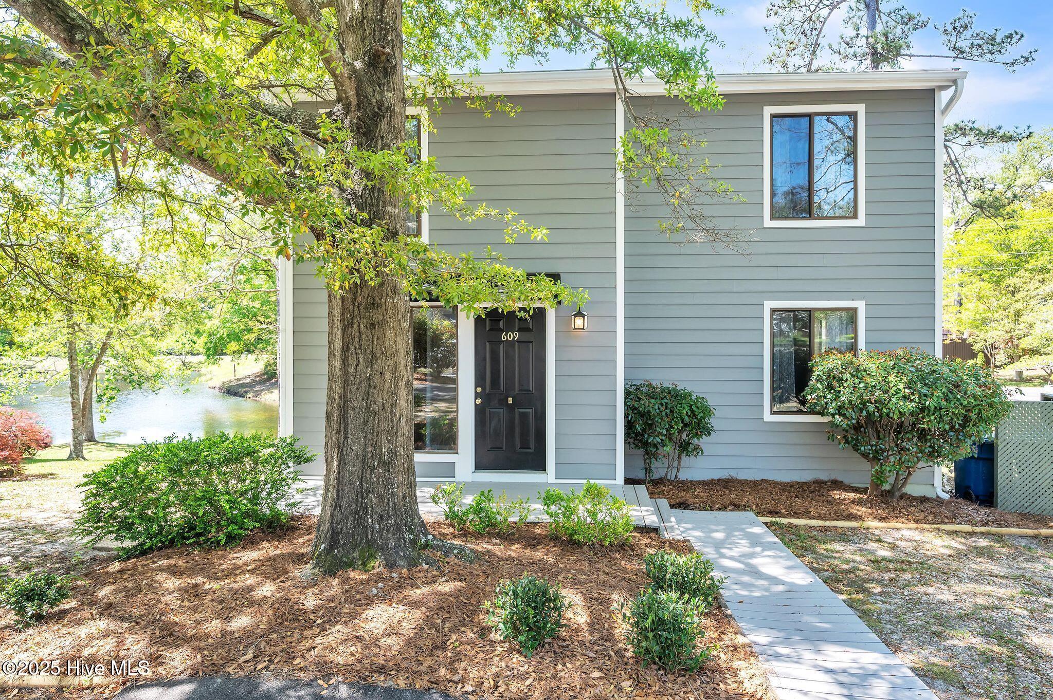609 Mason Knoll Court Property Photo 1