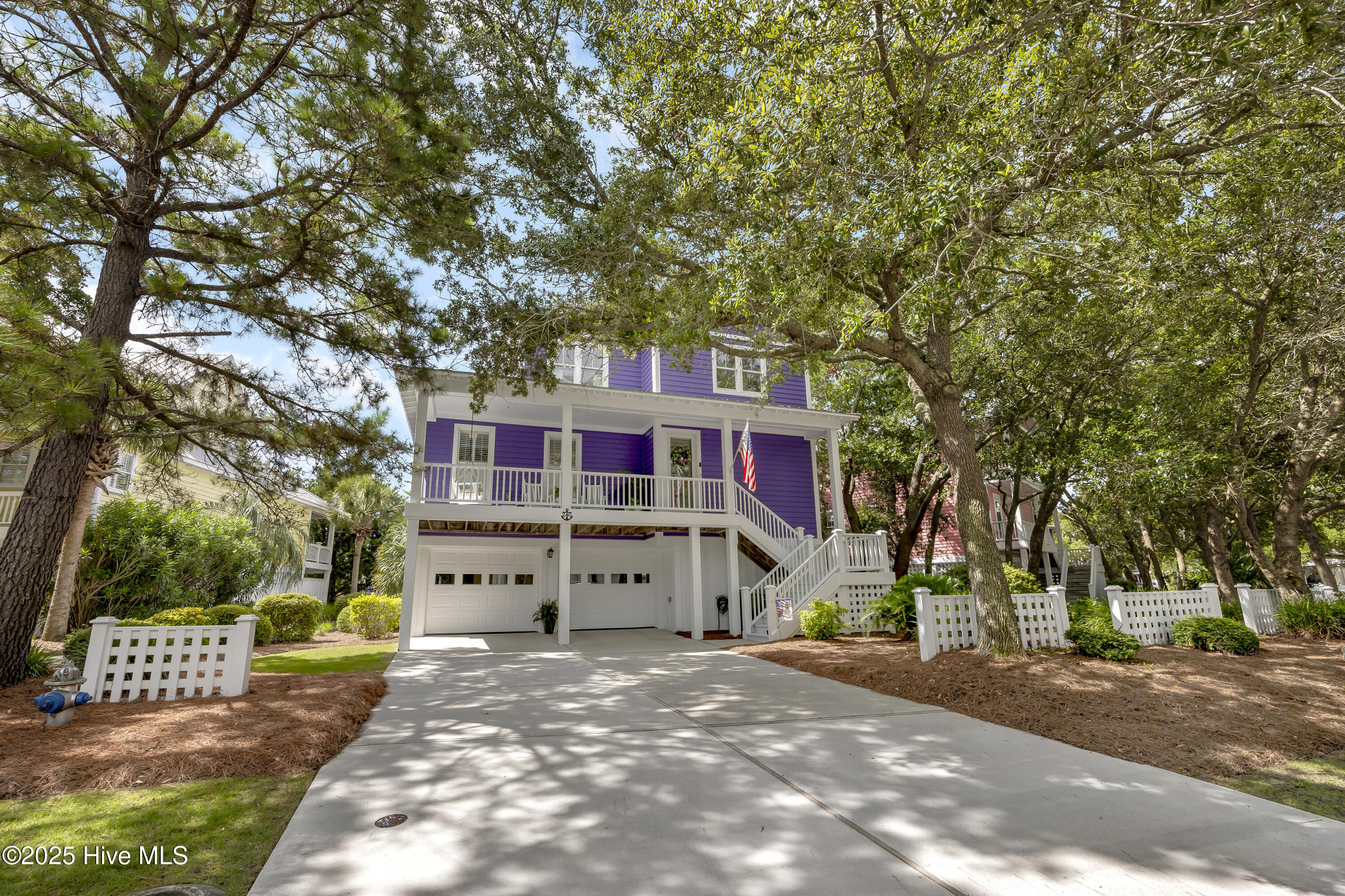 240 Seawatch Way Property Photo 1