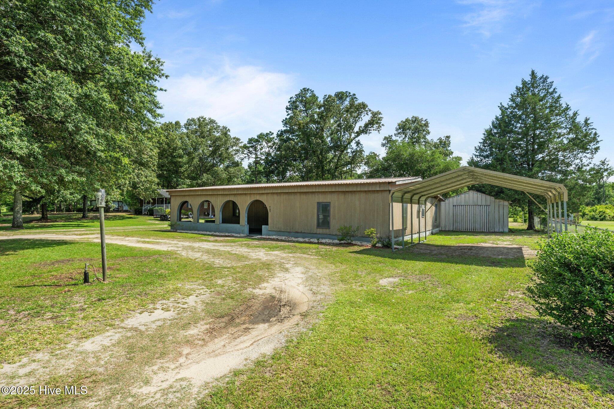 4135 River Road Property Photo 1