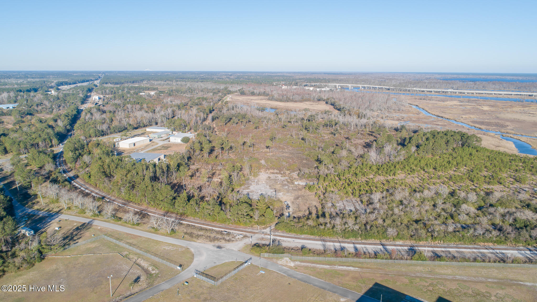 00 Quality Drive Ne Property Photo 3