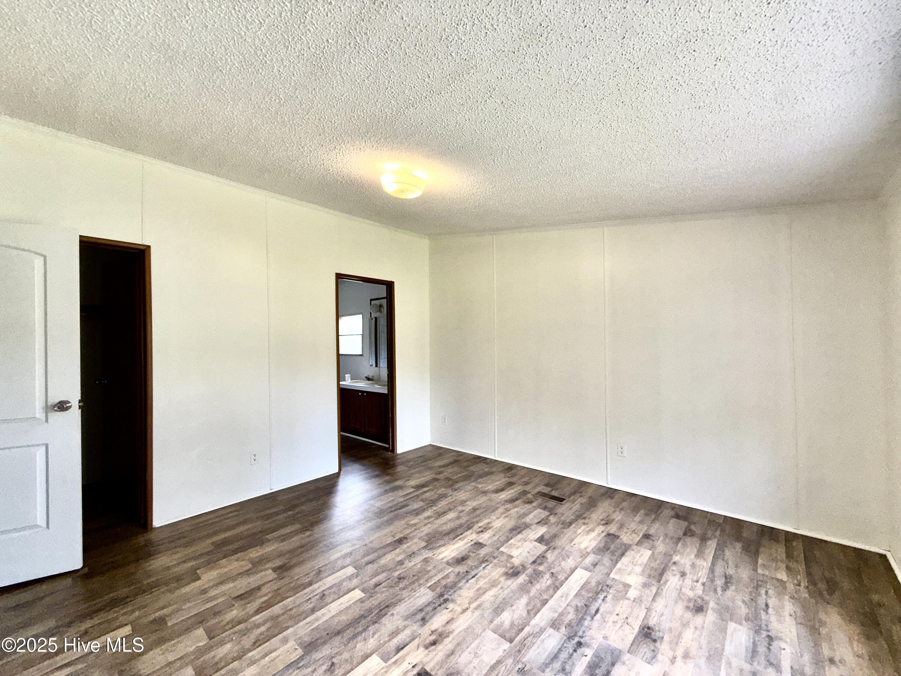 184 Hardison Road Property Photo 11