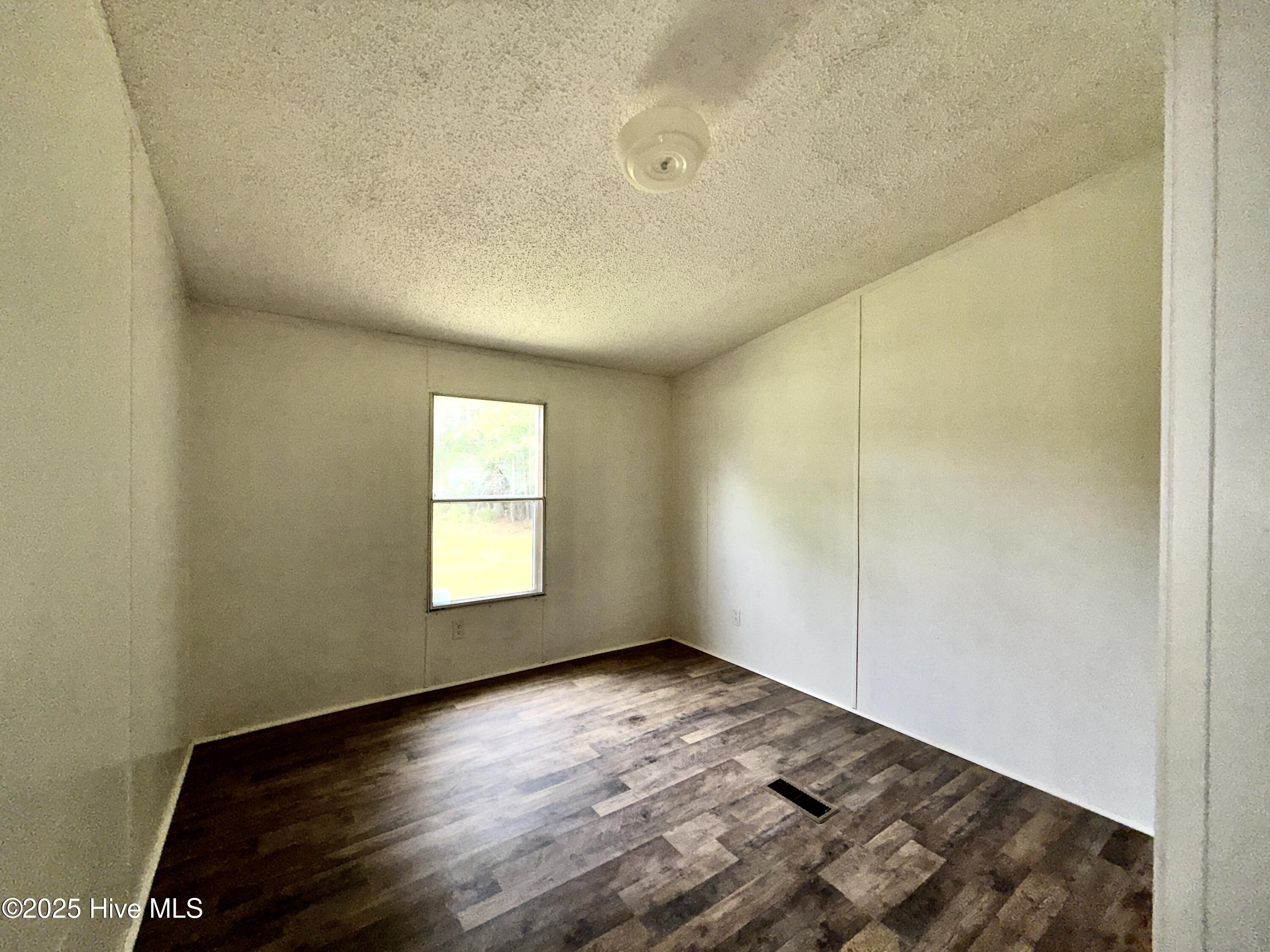 184 Hardison Road Property Photo 14