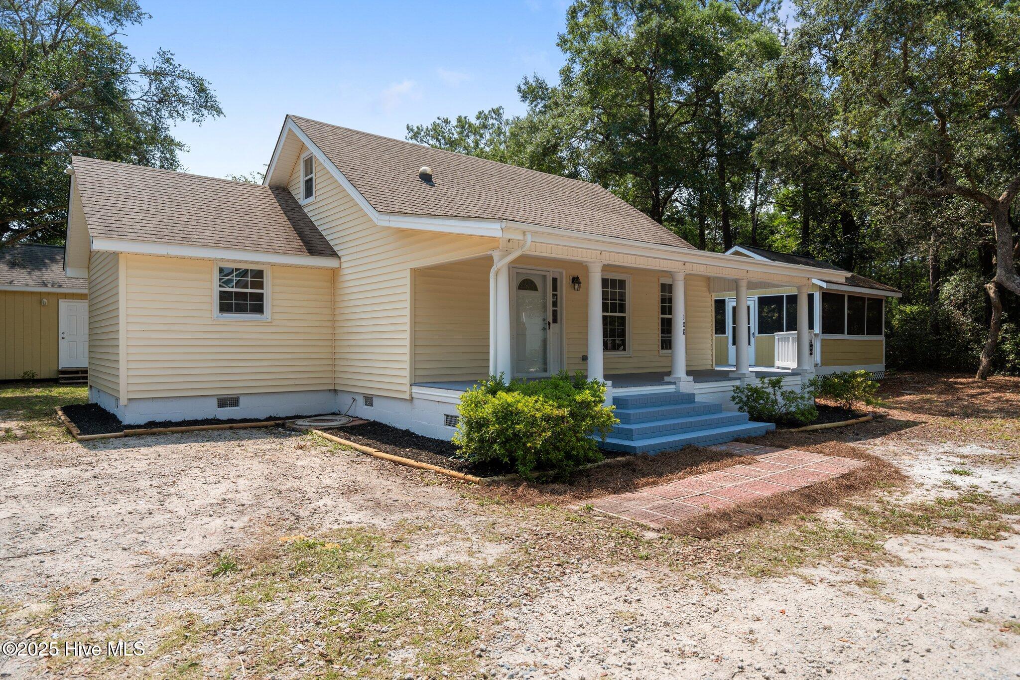108 Nw 29th Street Property Photo 1