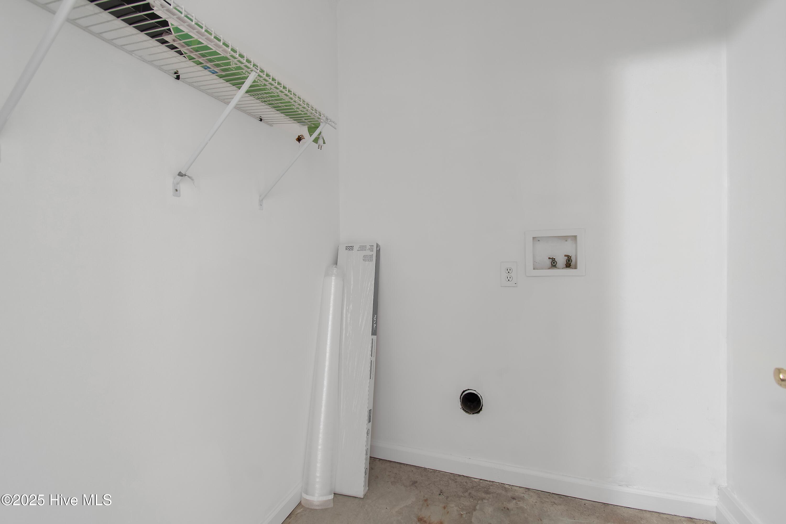 3 Gate 11 Property Photo 36