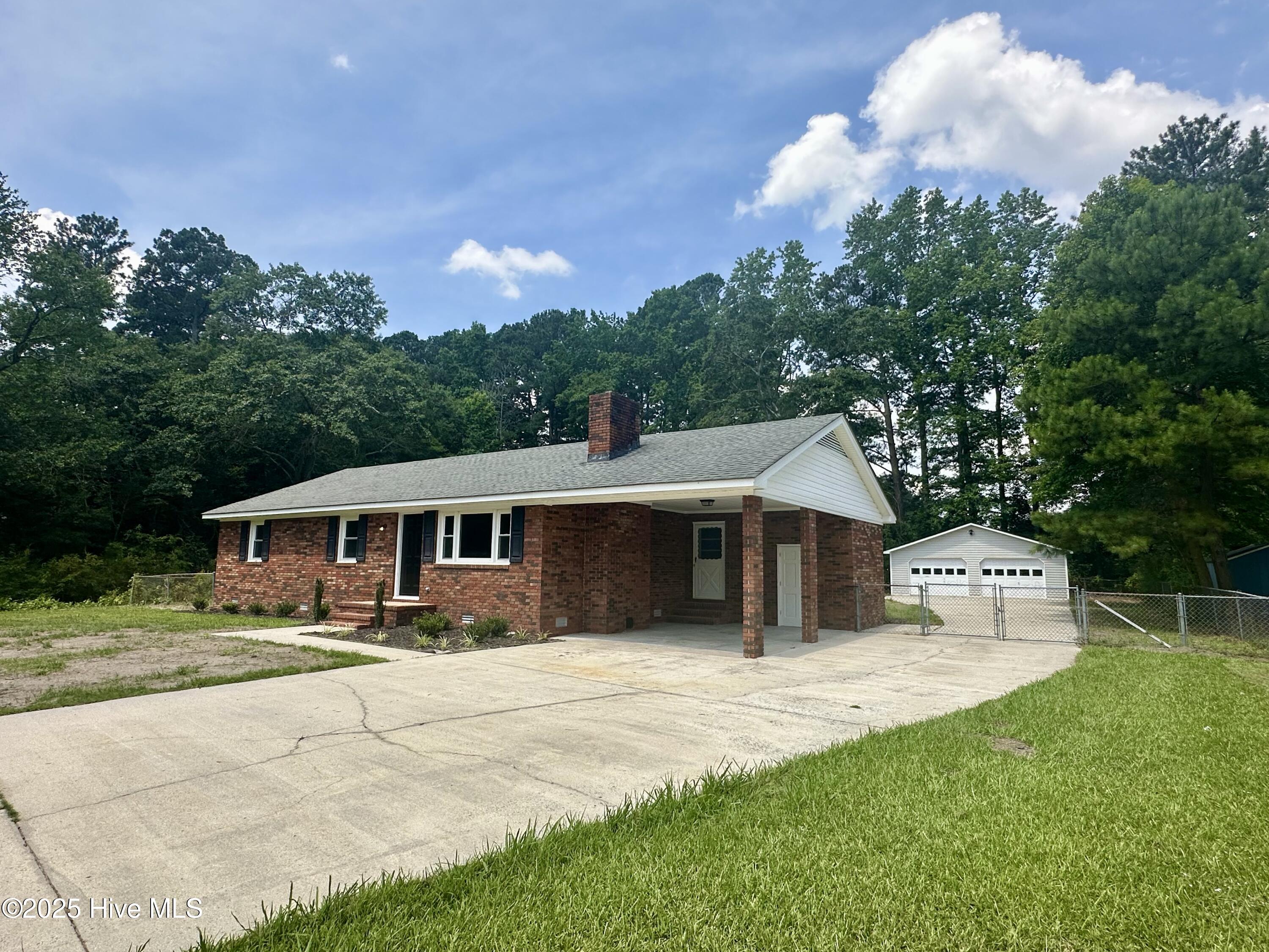 211 Proctor Street Property Photo 1