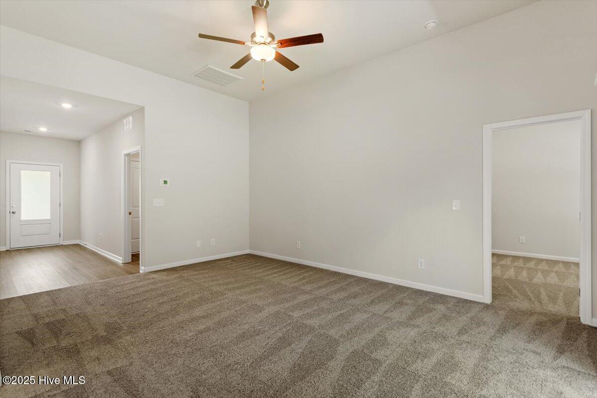 418 Ivy Bank Drive Property Photo 5
