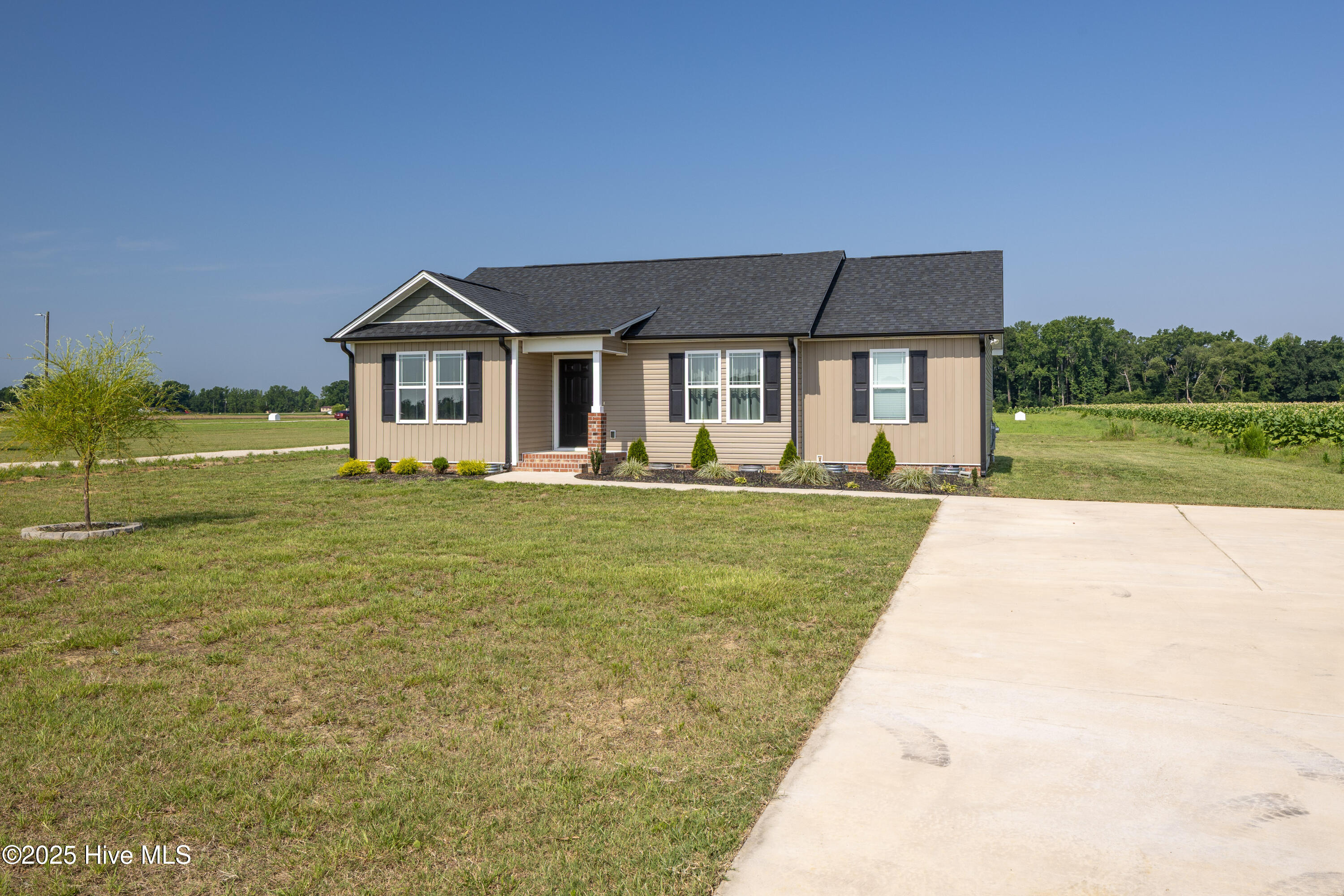82 Mamie Road Property Photo 1