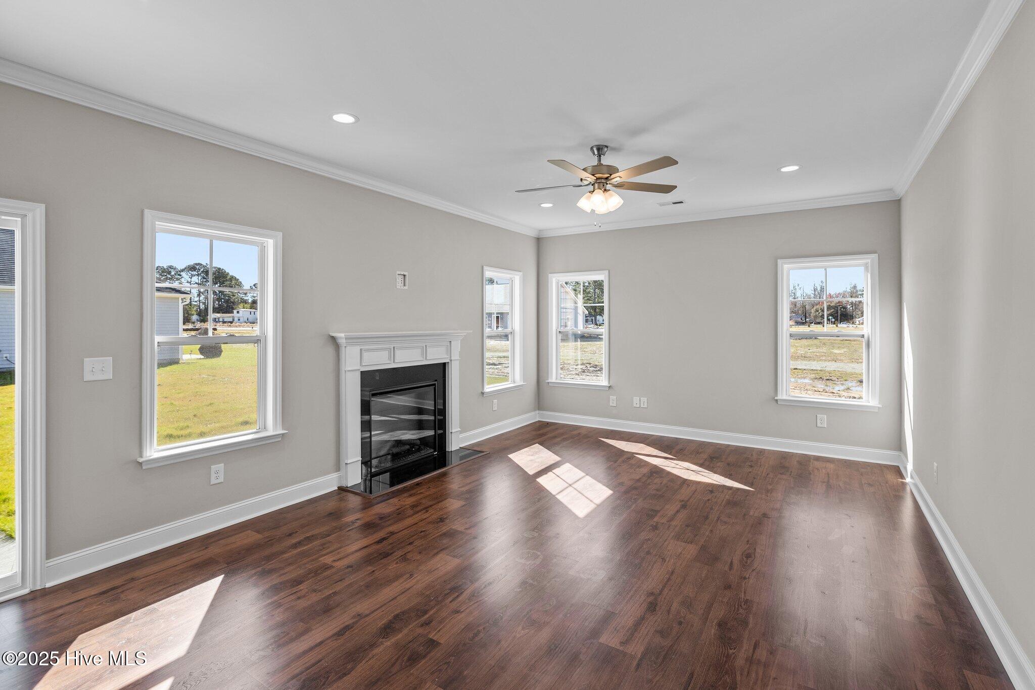 725 Peridot Court Property Photo 10