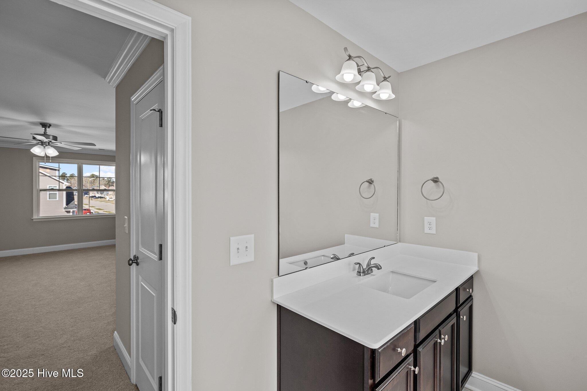 725 Peridot Court Property Photo 18