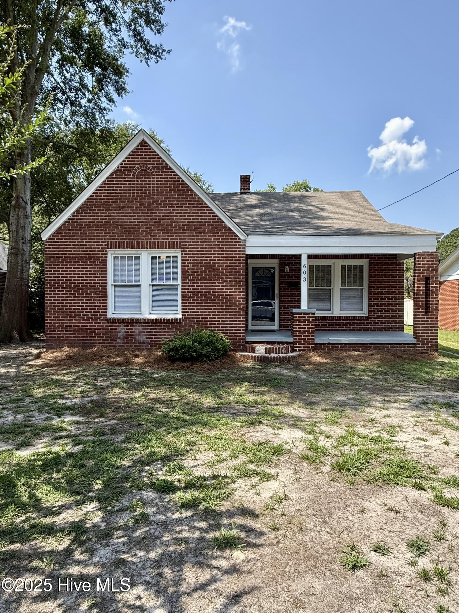 603 E 8th Street Property Photo 1