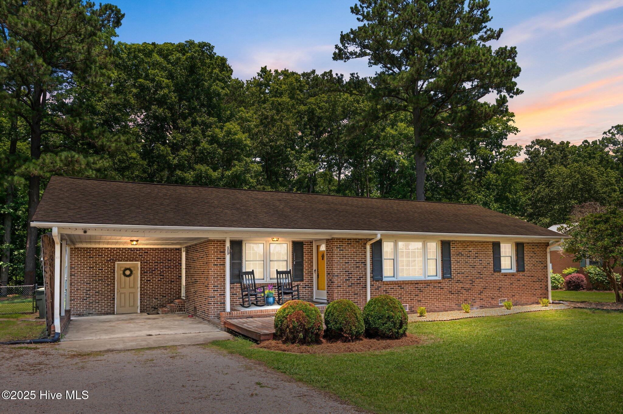 116 Waterside Drive Property Photo 1