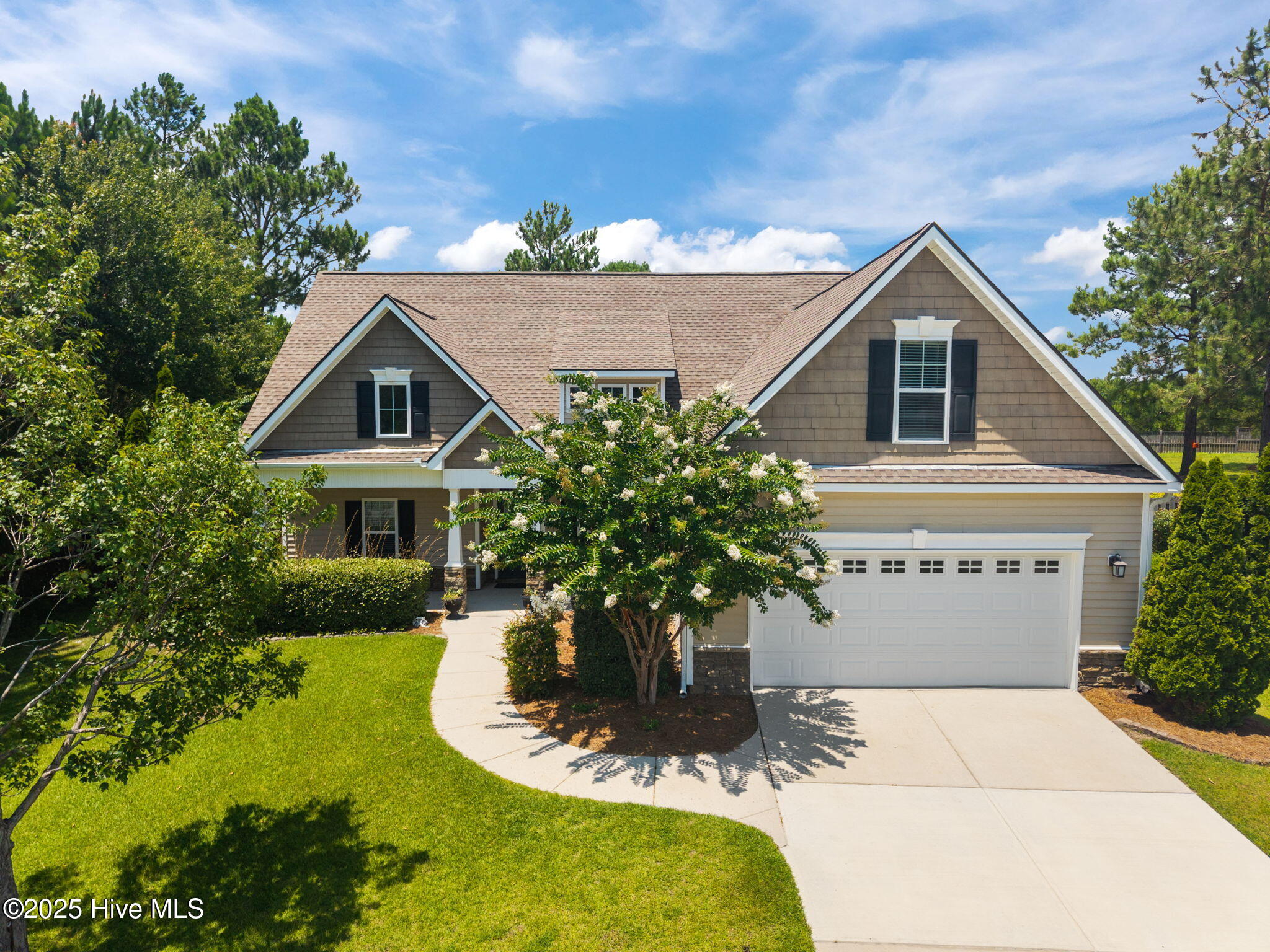 214 Admiral Court Property Photo 1