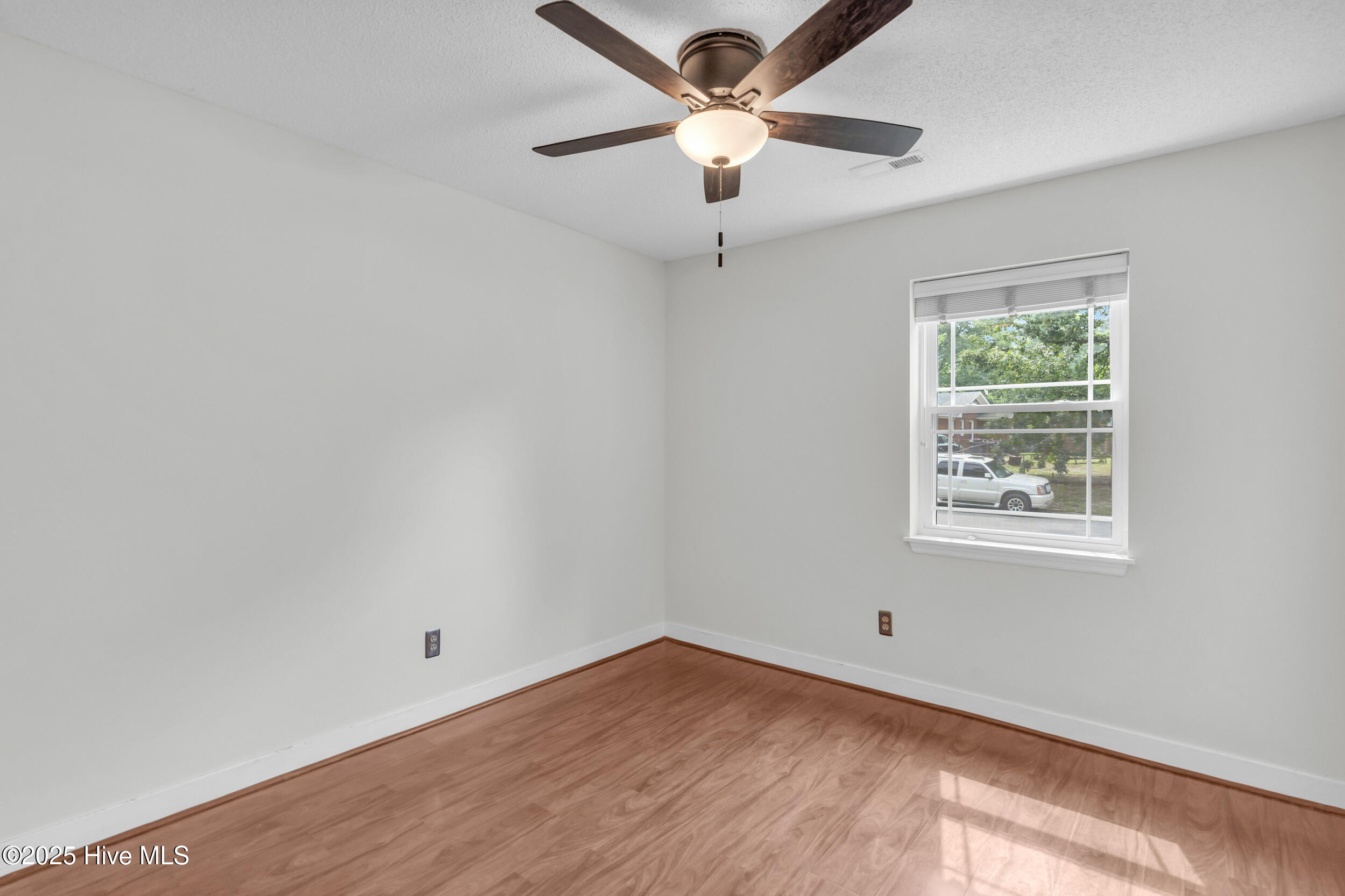 116 Meadowood Drive Property Photo 21