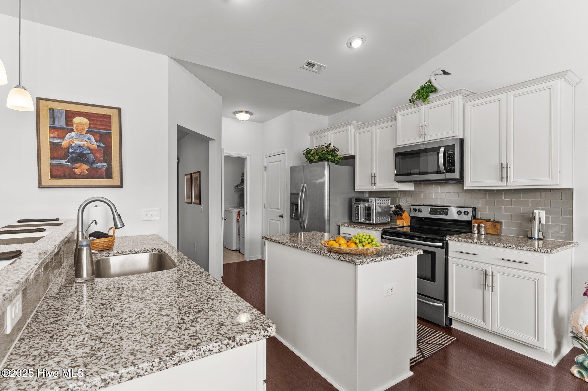 627 Cambeck Drive Unit 3 Property Photo 11