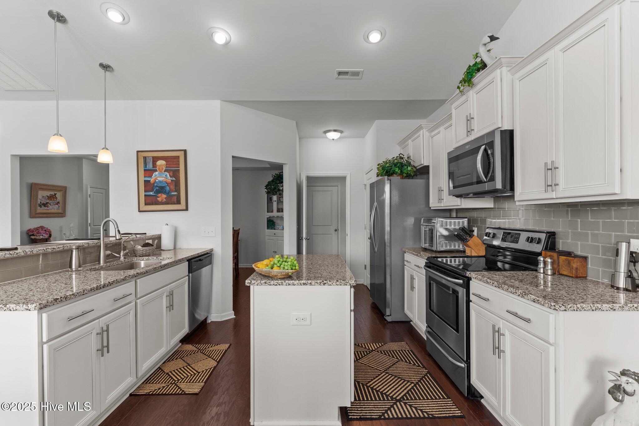 627 Cambeck Drive Unit 3 Property Photo 12