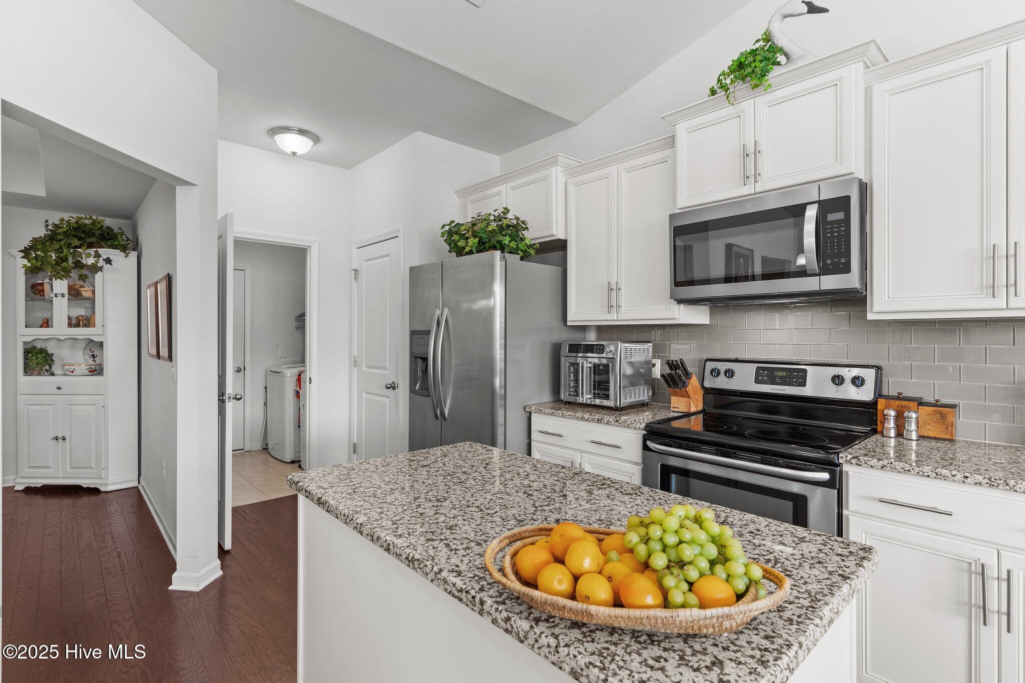 627 Cambeck Drive Unit 3 Property Photo 14