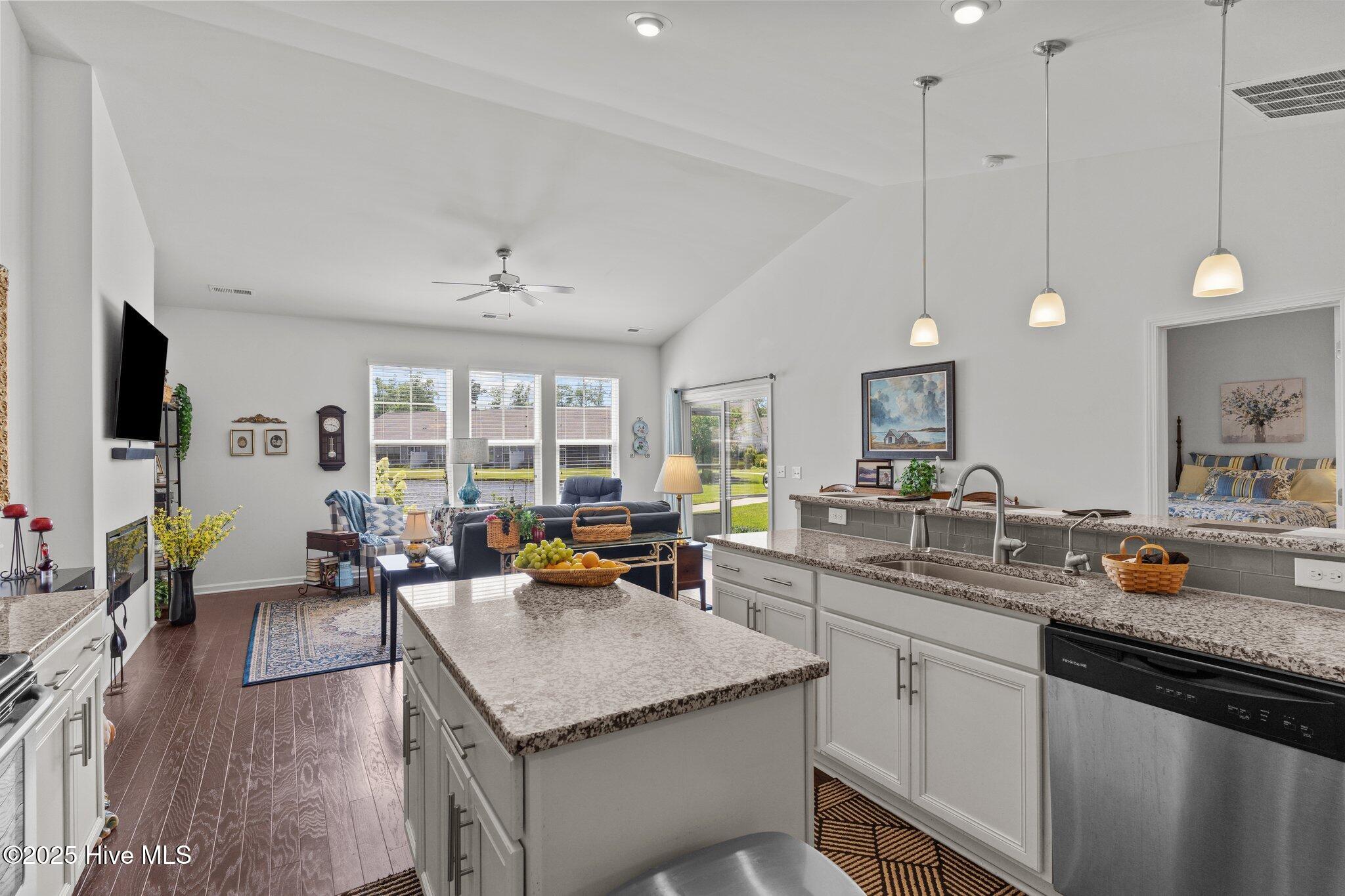 627 Cambeck Drive Unit 3 Property Photo 19