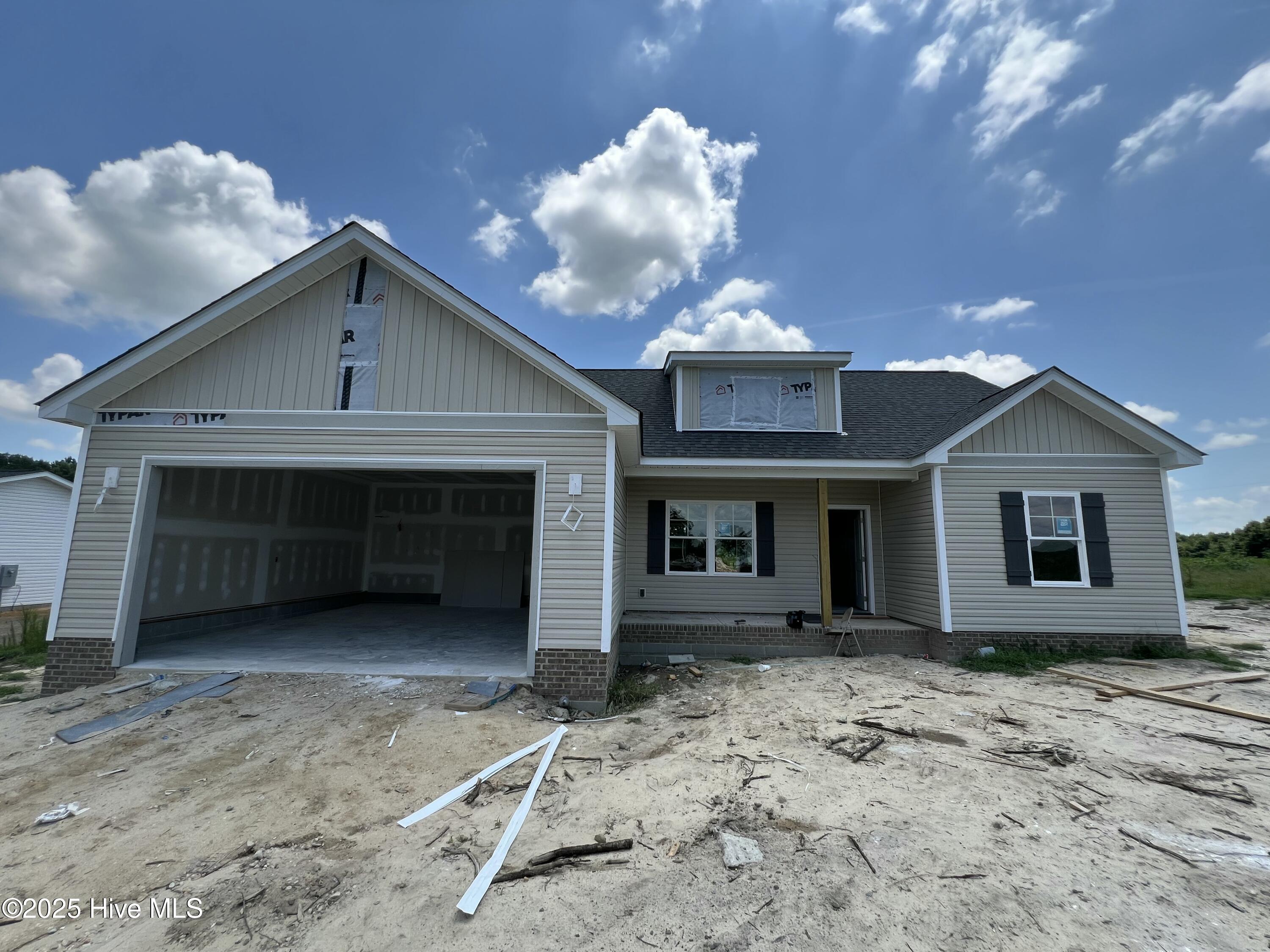 100 Sagewood Drive Property Photo 1
