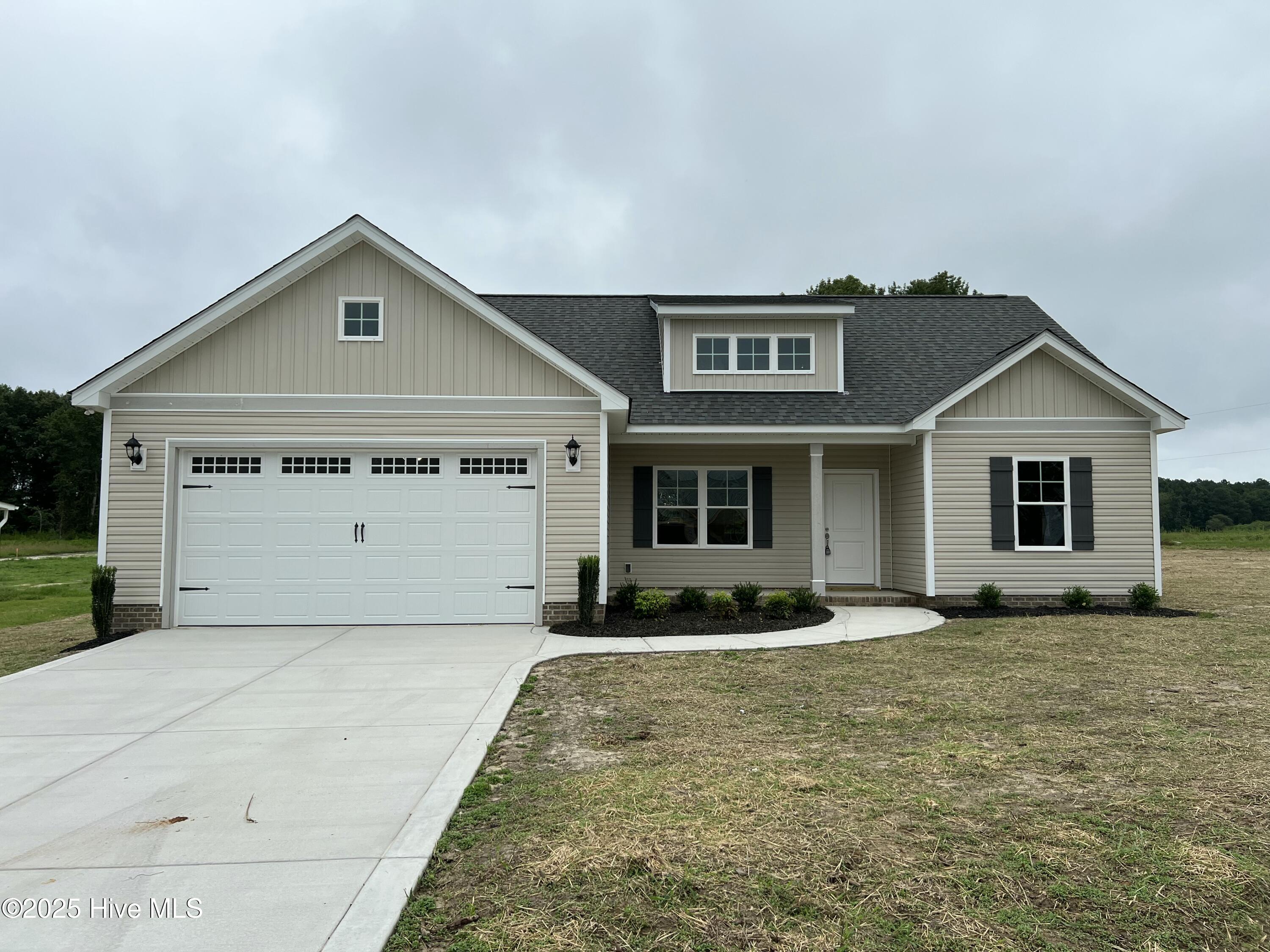 100 Sagewood Drive Property Photo 1