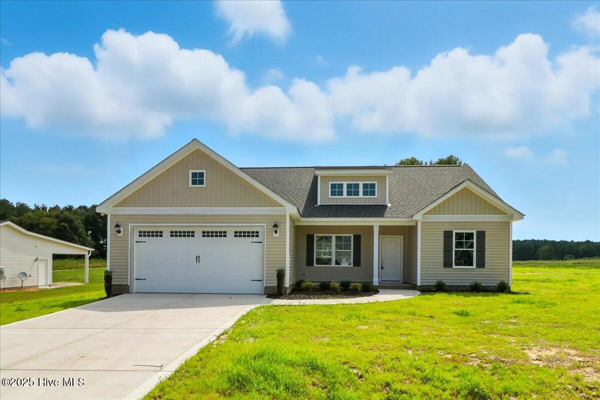 100 Sagewood Drive Property Photo 1