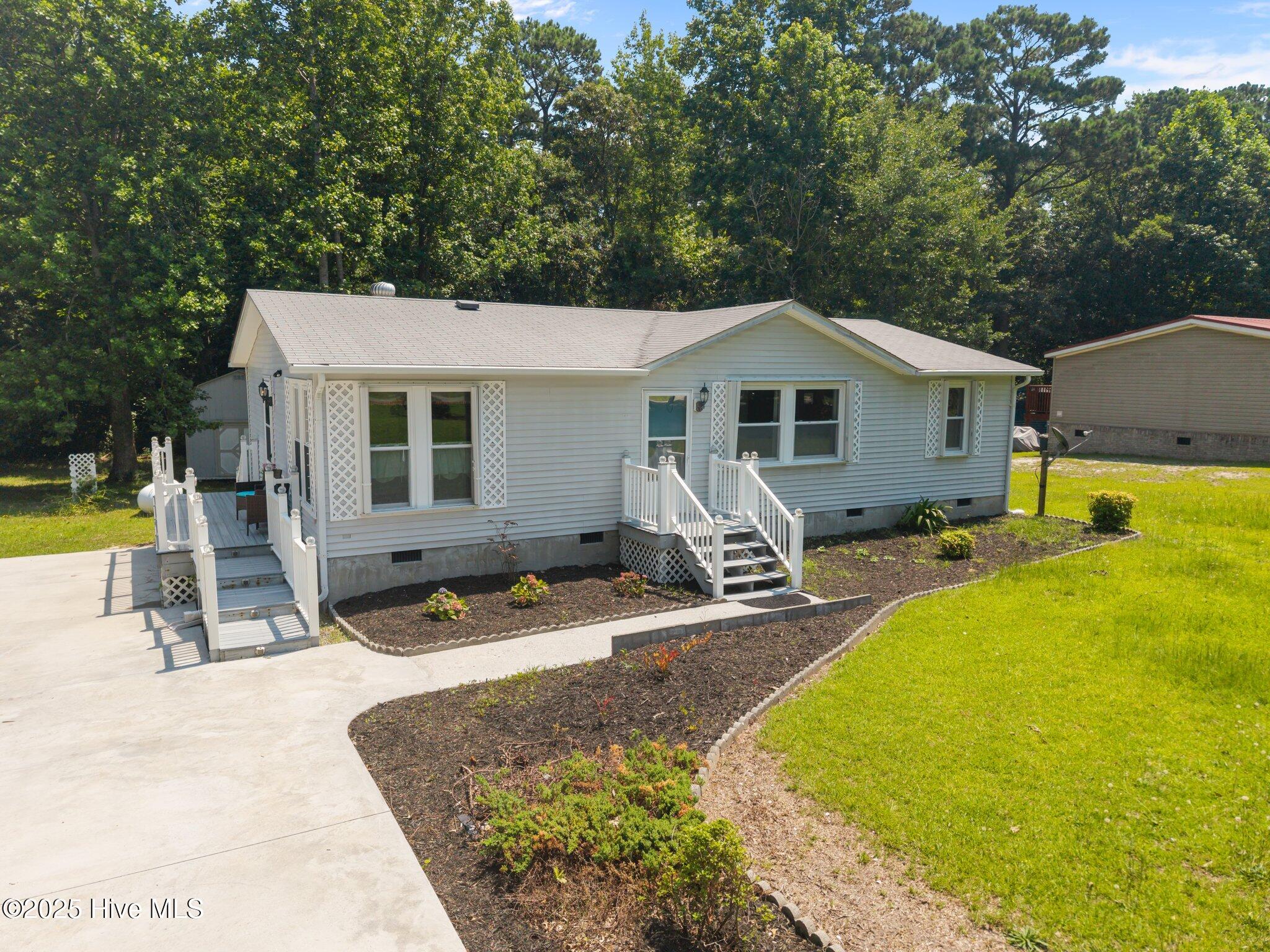 880 Wildwood Circle Property Photo 1