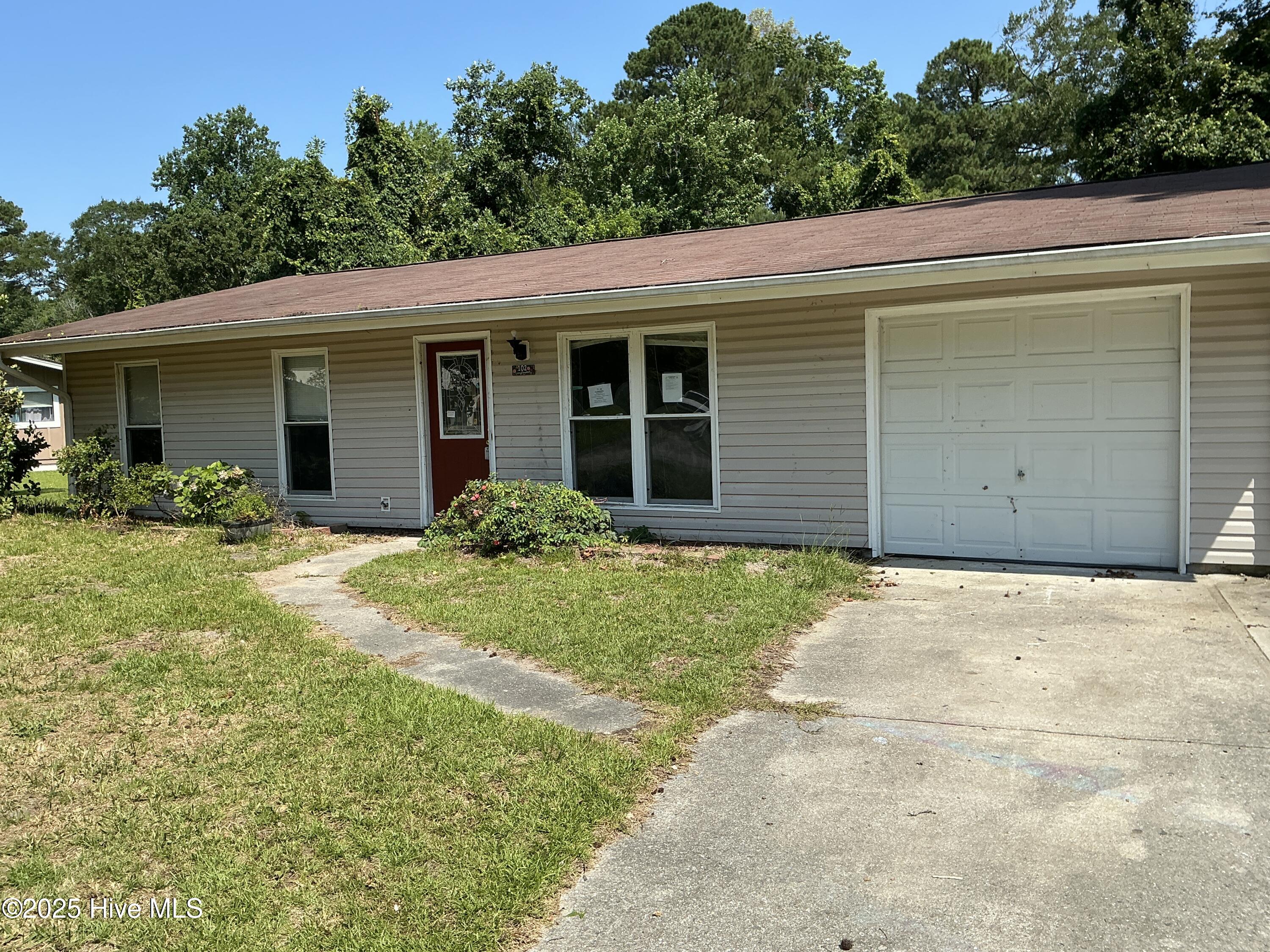 102 Tanglewood Drive Property Photo 1