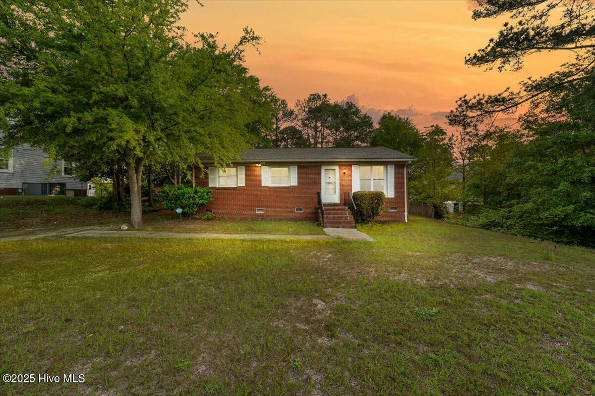 1109 Laurel Avenue Property Photo 1