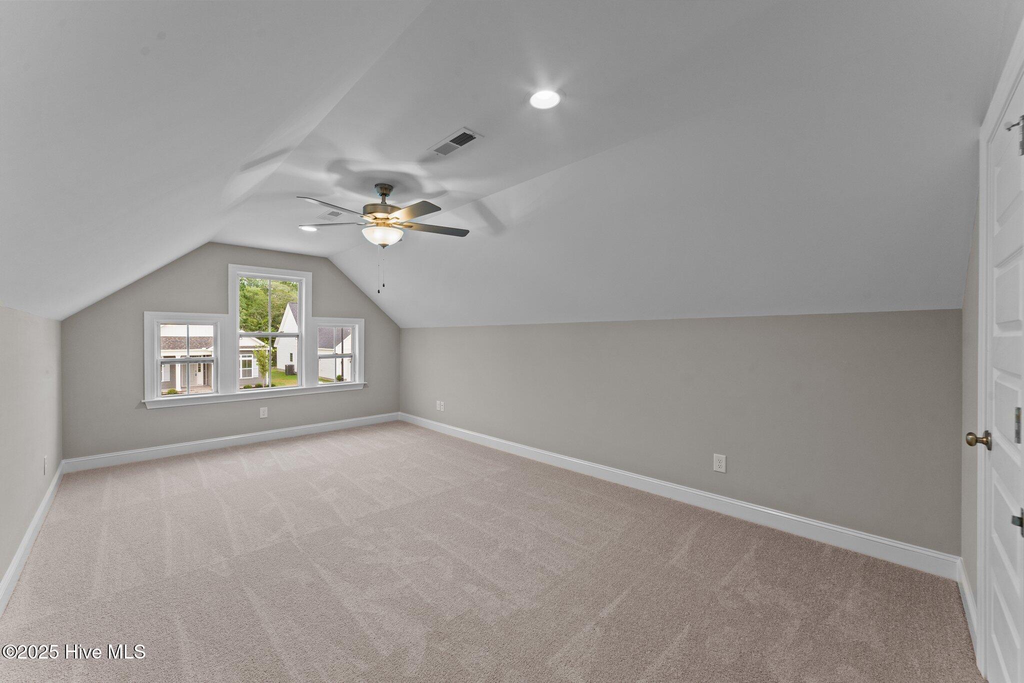 3204 Honeysuckle Drive Property Photo 29
