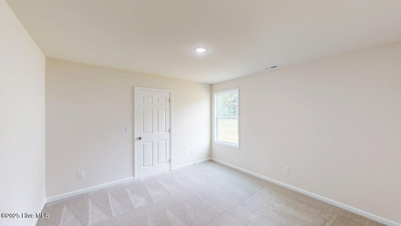 109 Windemere Lane Property Photo 8