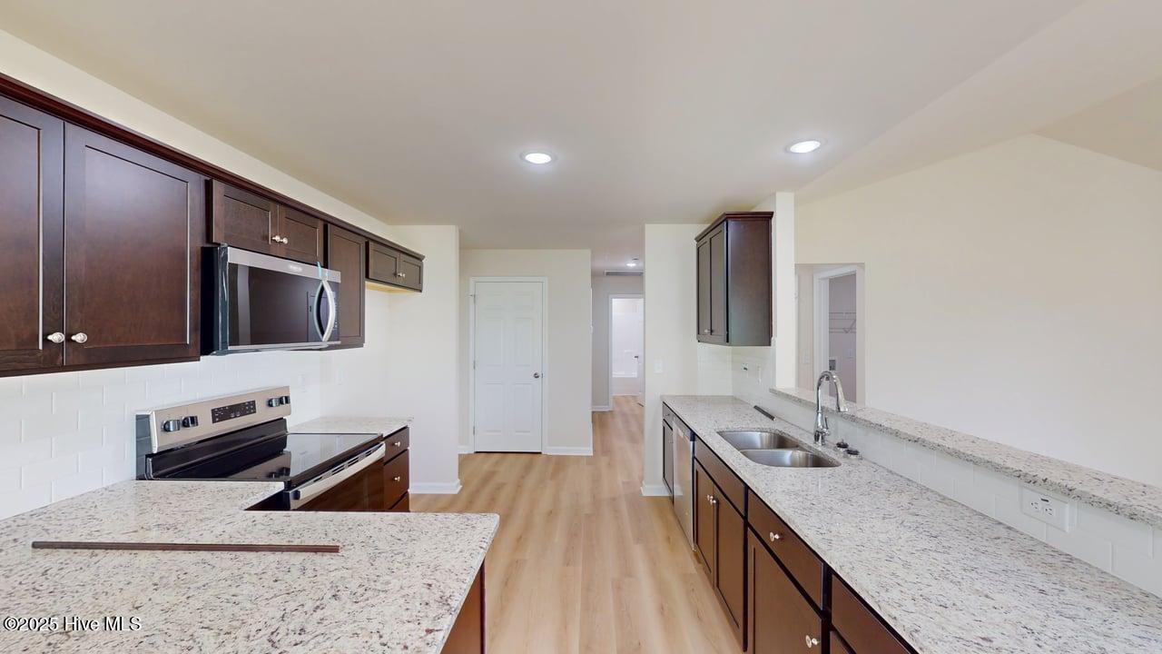 109 Windemere Lane Property Photo 17